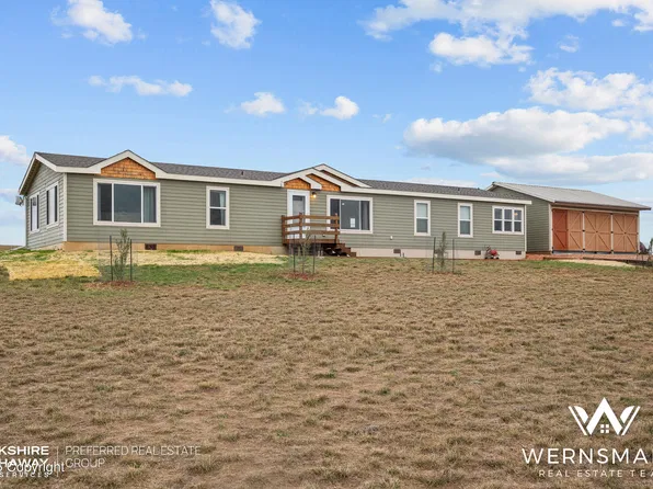 84 Coal Dust Rd, Gillette, WY 82718