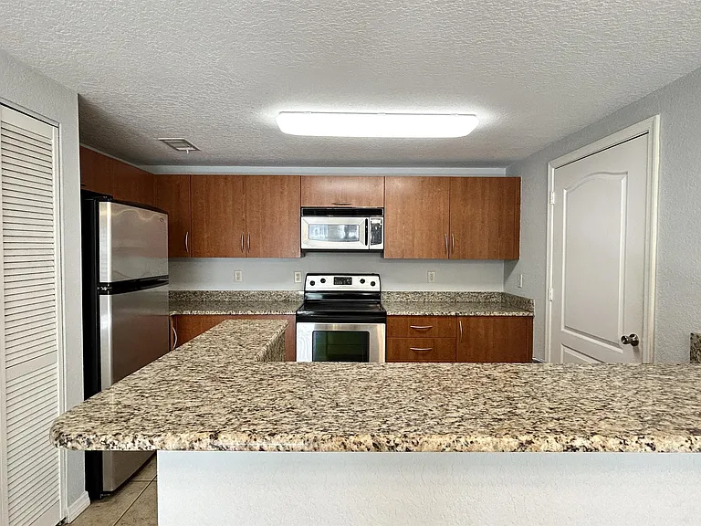 138 SW Peacock Blvd #106 — Photo 4