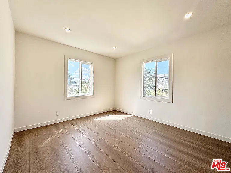 1405 Talmadge St #3 — Photo 14