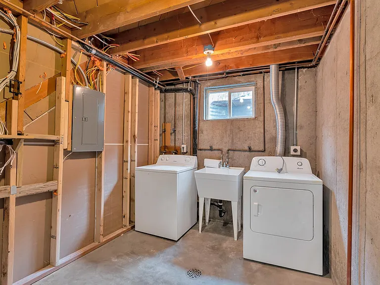 1641 S Sherman St — Photo 19