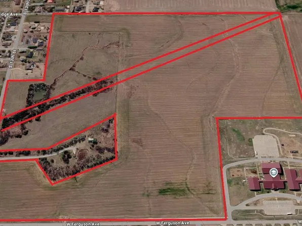 903 S 13th St, Blackwell, OK 74631