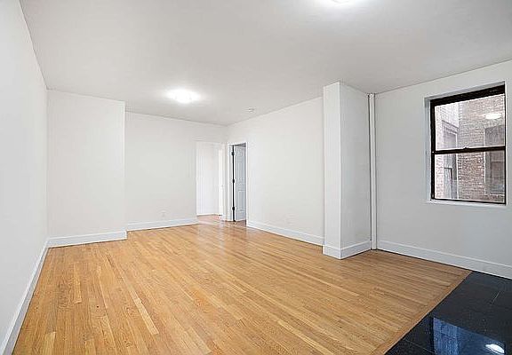 4th image of 550 W 144th St #4