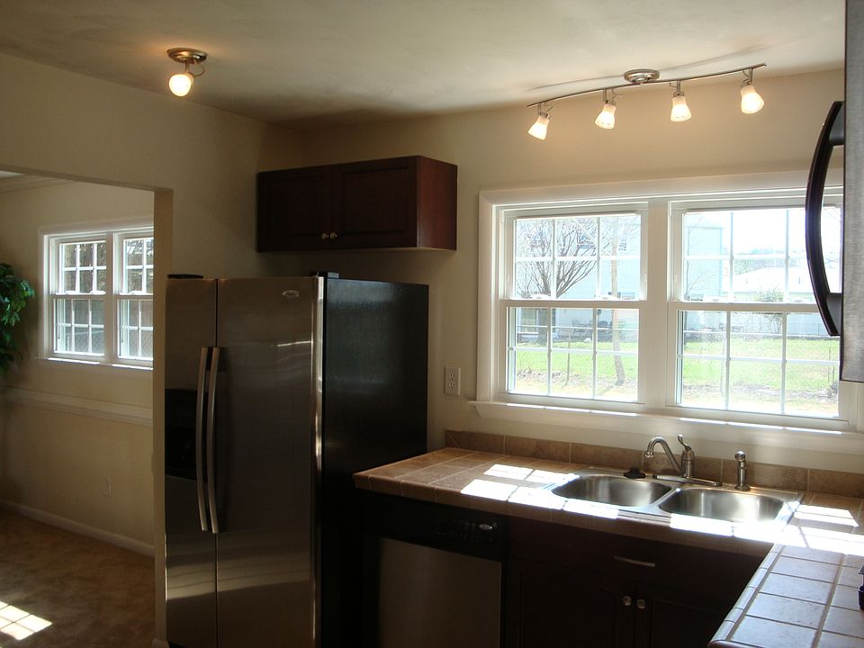 1st image of 3721 Silina Dr