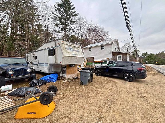 4th image of 98 Whittier Road