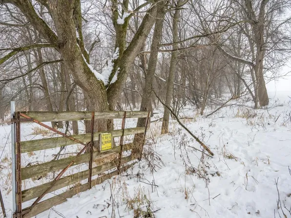 W10802 Blackhawk Trail, Fox Lake, WI 53933