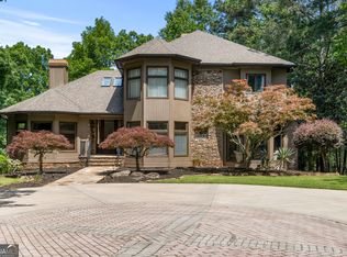 6525 Cox Dr, Flowery Branch, GA 30542