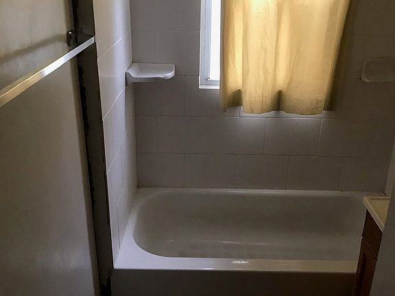 5th image of 2333 8th St