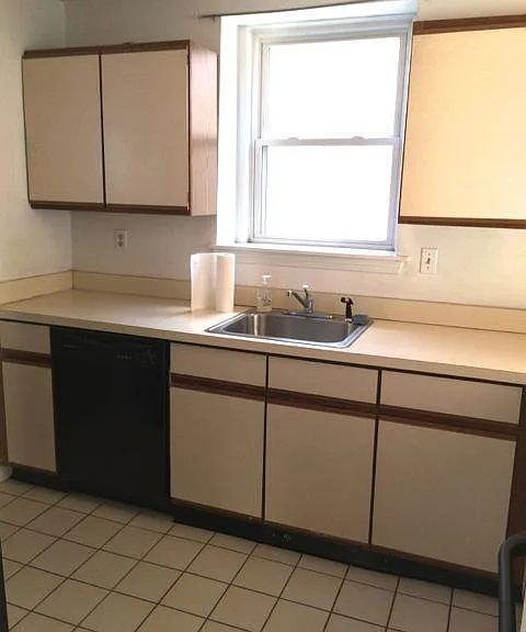 84 Gordon St #404 — Photo 5