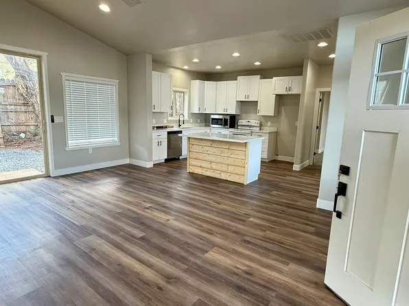 1221 E Owens, Show Low, AZ 85901