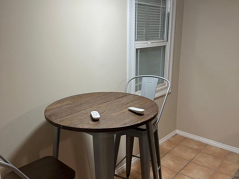 225 Termino Ave #225B — Photo 2