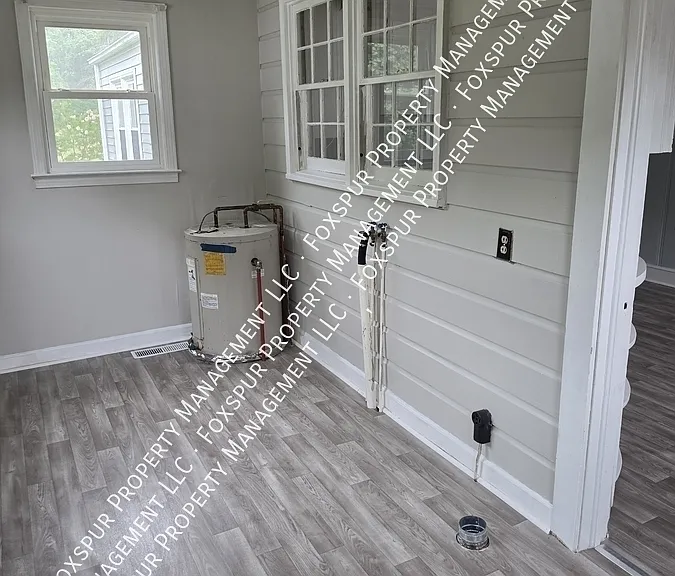 202 S Ayersville Rd — Photo 3