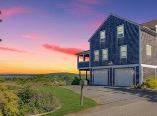 1316 Anthony Rd, Portsmouth, RI 02871