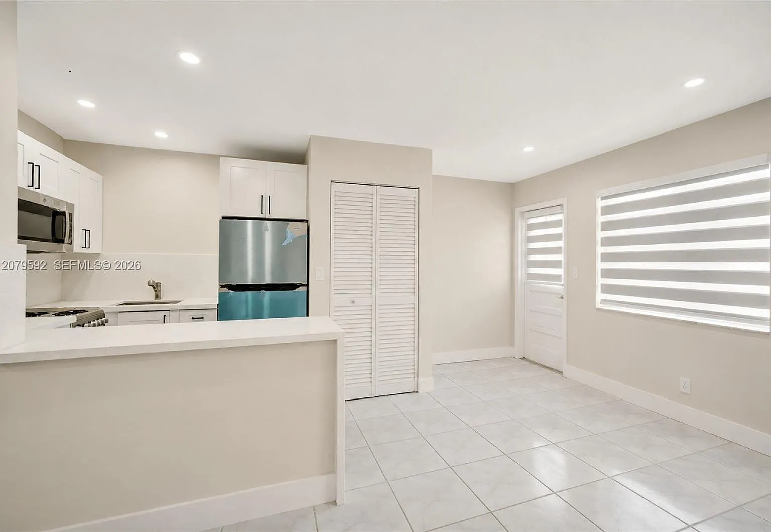 4051 NE 13th Ave — Photo 3