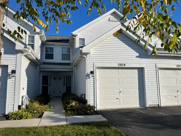 17824 W Braewick Rd #17824, Gurnee, IL 60031