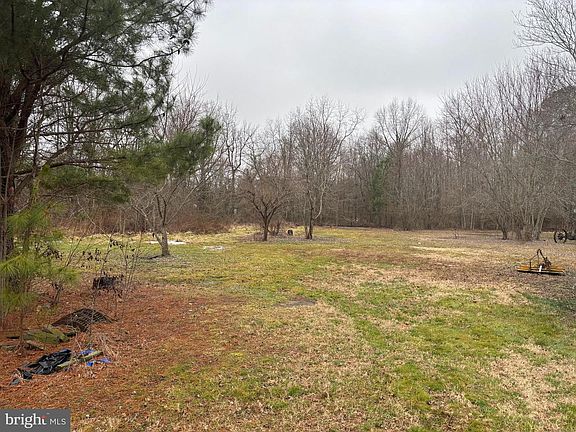 4th image of 22464 Hillsboro Rd