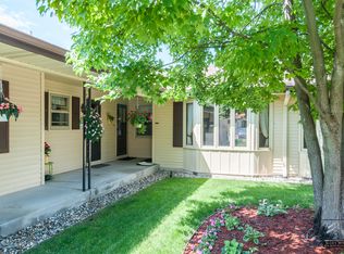 7331 Pinegrove Dr #42, Jenison, MI 49428