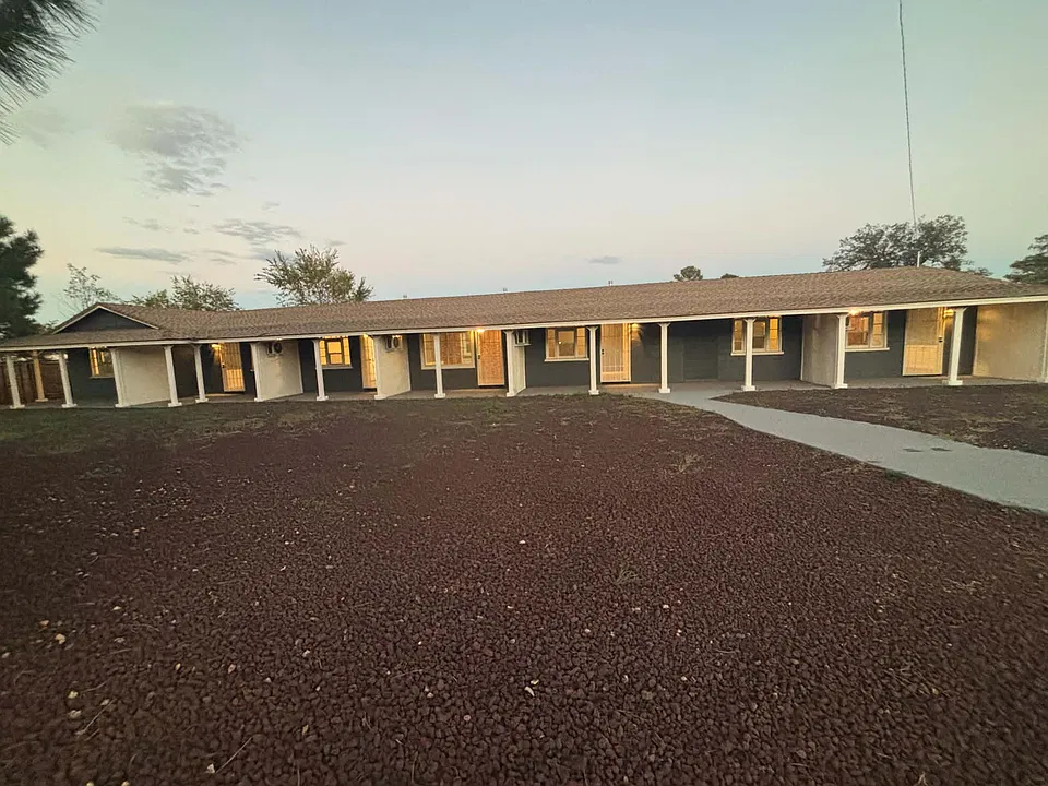 1897 W White Mountain Blvd #5