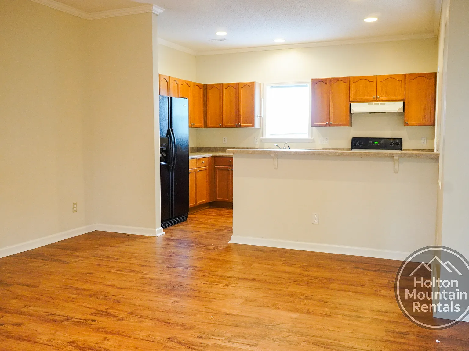 3 bed, 2.5 bath, 1144 sqft, $1,790 — Photo 2