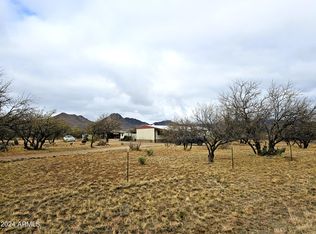 2307 N Sands Ranch Rd, Huachuca City, AZ 85616