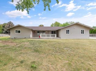 6800 W 17th Pl, Kennewick, WA 99338