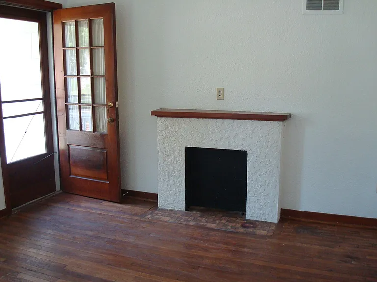 1101 Pierre St — Photo 1