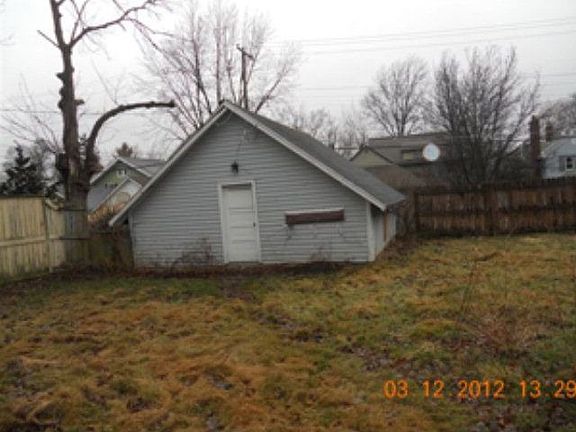 2nd image of 66 Glenwood Blvd