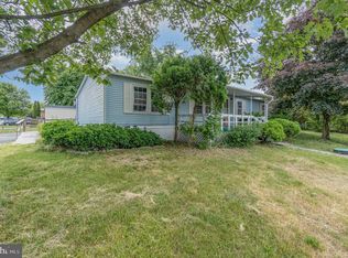 72 Austin Dr, Grantville, PA 17028