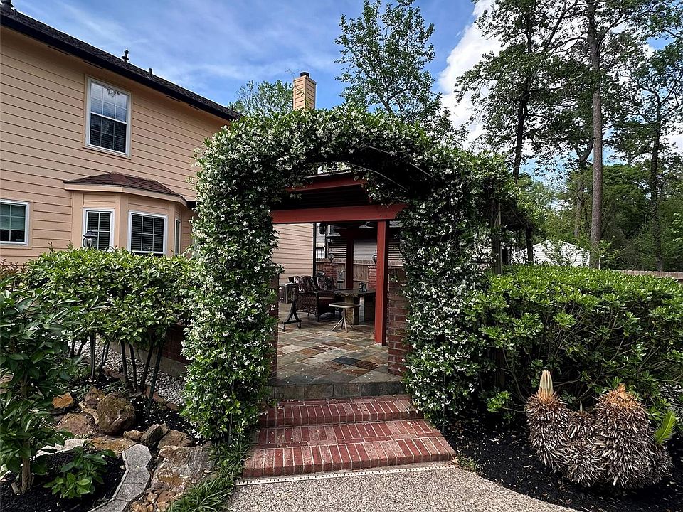 1st image of 30 Eagle Rock Pl