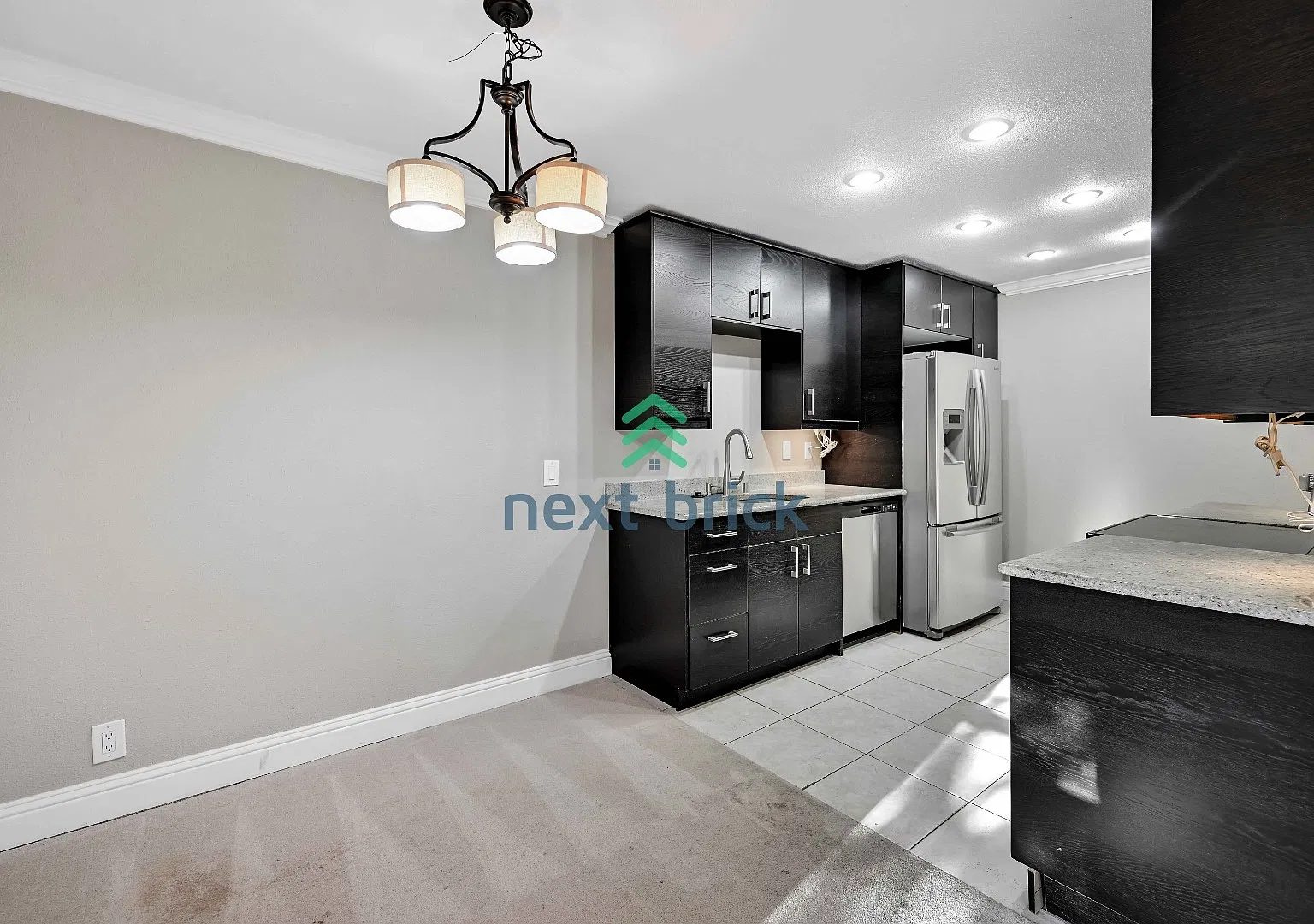 Beautiful home with 2 beds, 1 baths for rent Live in the Heart of Bellevue! — Photo 3
