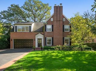 142 Abingdon Ave, Kenilworth, IL