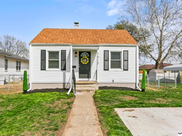 7913 N 29th St, Omaha, NE 68112