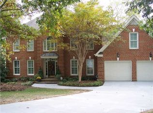 208 Holly Cir, Clayton, NC 27527