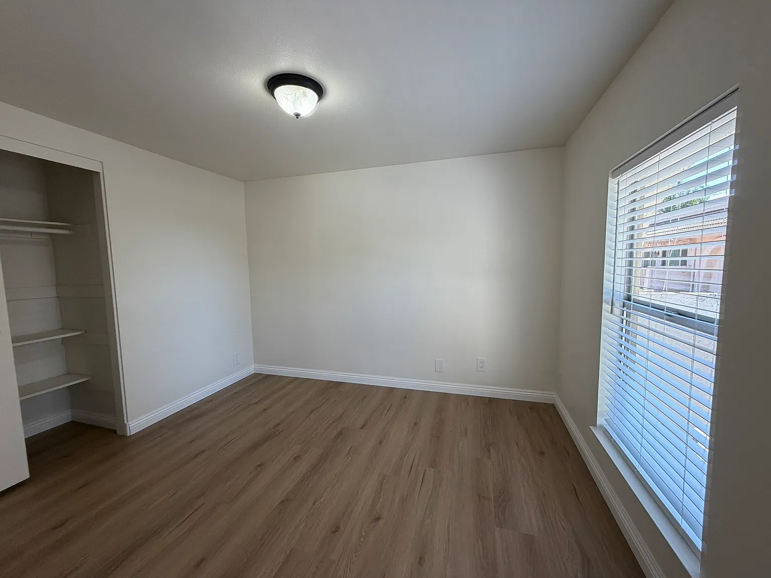 3 bed, 1086 sqft, $3,250 — Photo 4