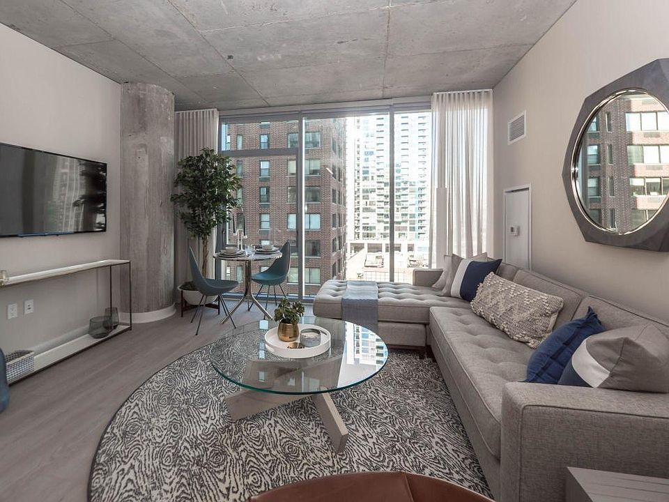 1st image of 445 N Franklin St #2210