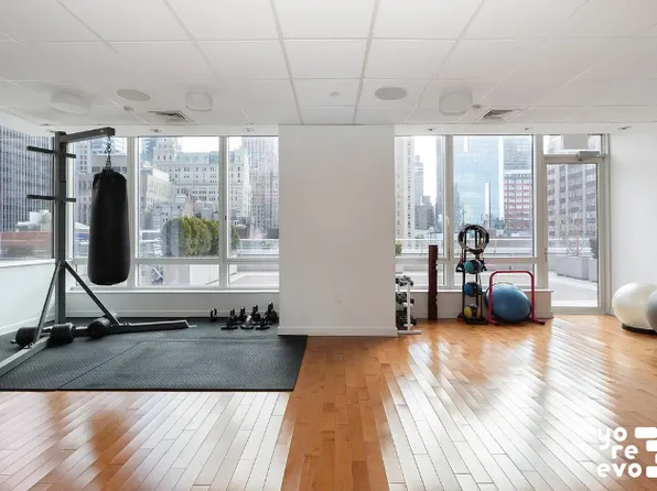 247 West 46th Street image 11 of 14