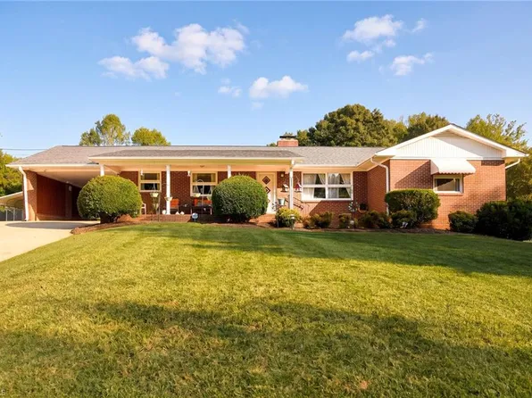 708 Hudson St, Winston Salem, NC 27105