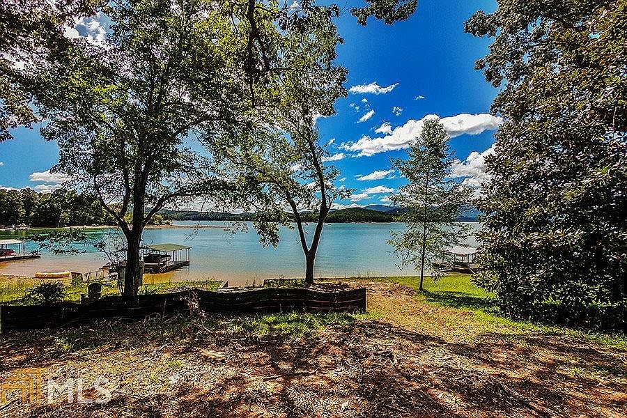 1st image of 481 Lake Shore Dr