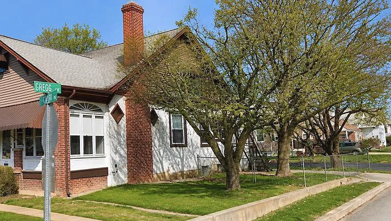 501 W Newport Pike — Photo 2