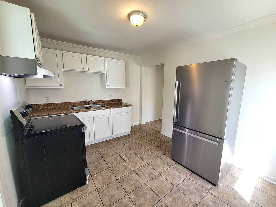 1st image of 3405 Reid Ave #B