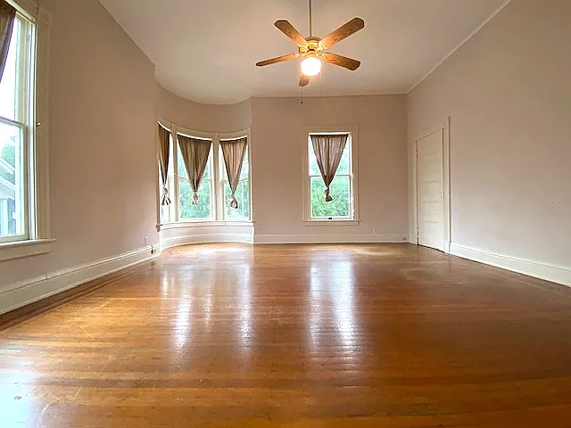 118 E 31st St #4 — Photo 13