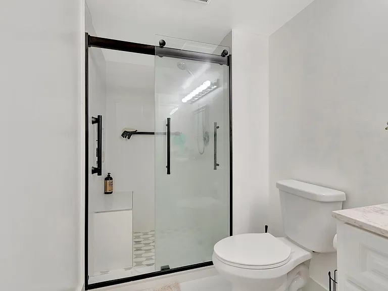 14723 Cumberland Dr #404B — Photo 18