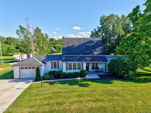 10469 W Pierson Rd, Flushing, MI 48433
