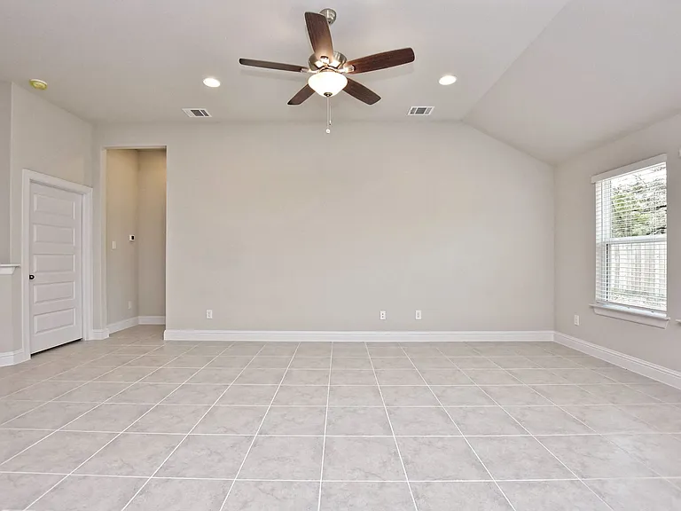 8116 Bronco Ln — Photo 8