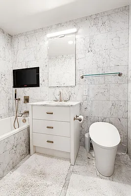 Sold by BLU Real Estate | media 7