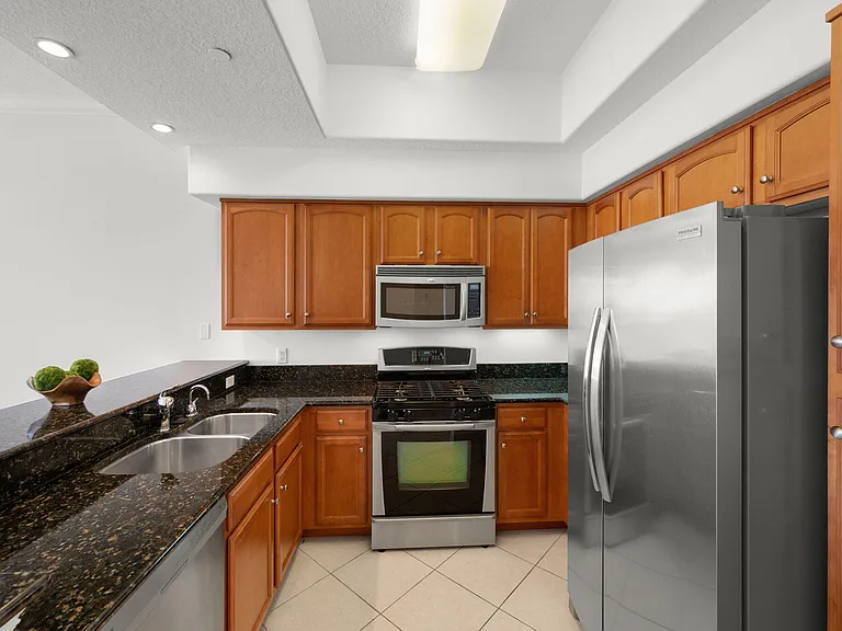 20 Orange Ave #411 — Photo 11
