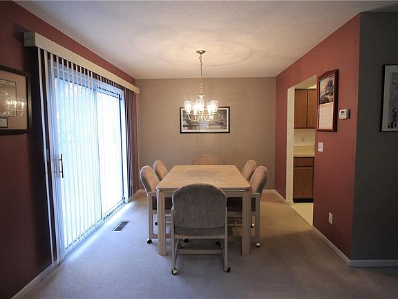 5th image of 948 E Kensington Ln #22