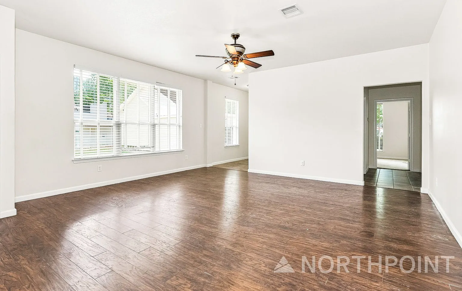 3-Bedroom, 2 Bath Single Family for Rent in Willis,TX | Lake Life & Modern Kitchen — Photo 4