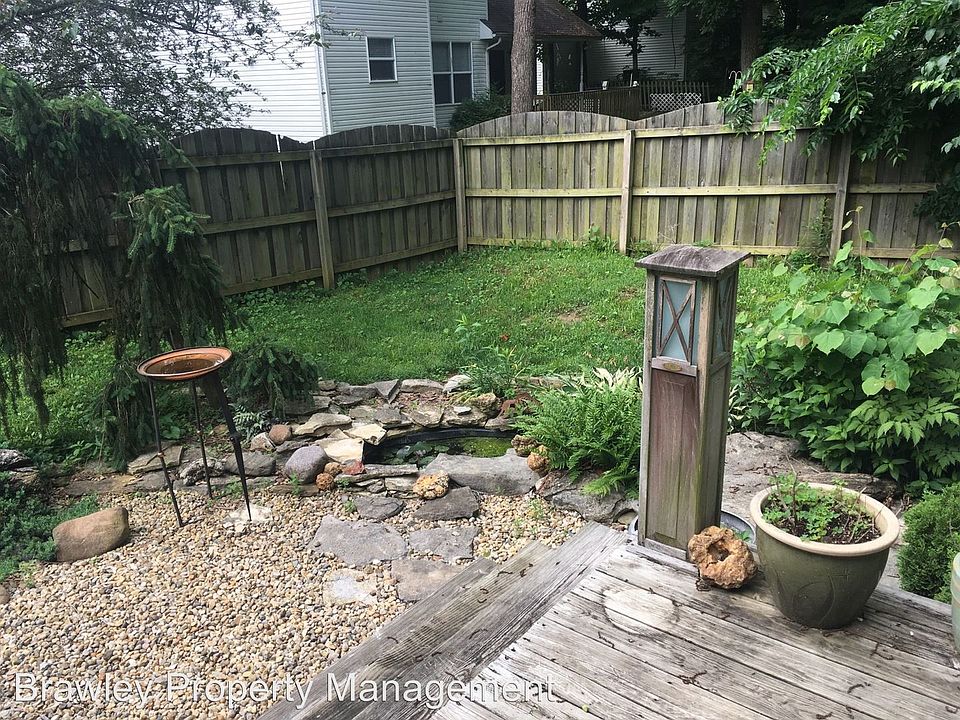 1st image of 1044 E Chris Ln