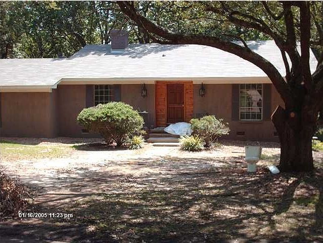 2nd image of 802 Franklin Dr