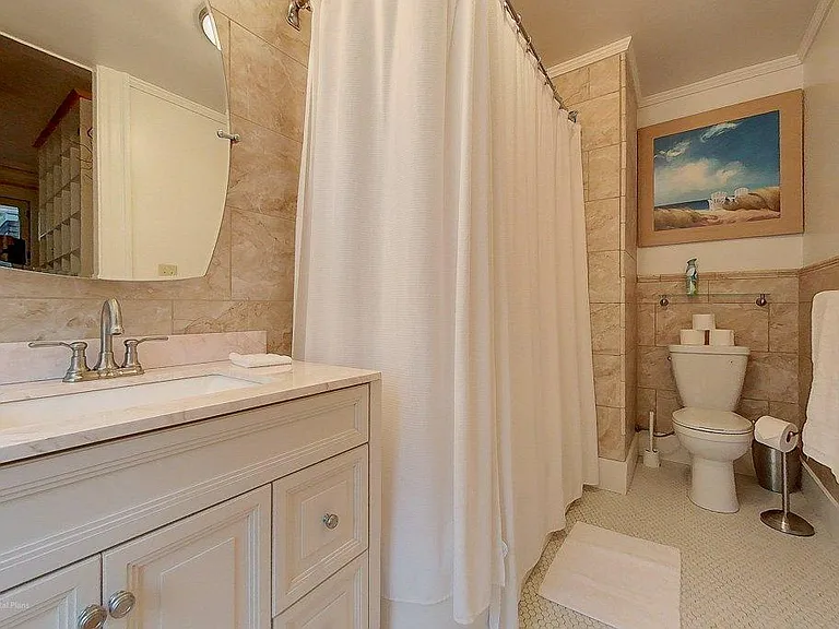 207 Broadway St #202 — Photo 11